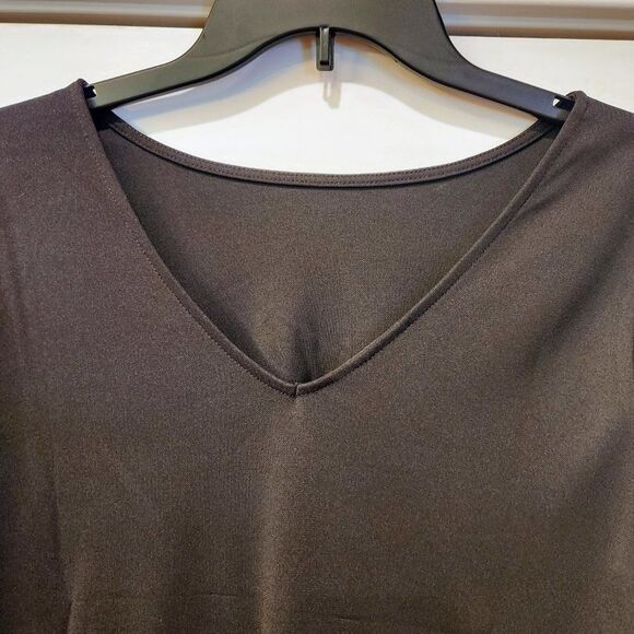 NWT Long Sleeve Black Top with Side Ruching & V-Back Size Small … - Picture 3 of 6